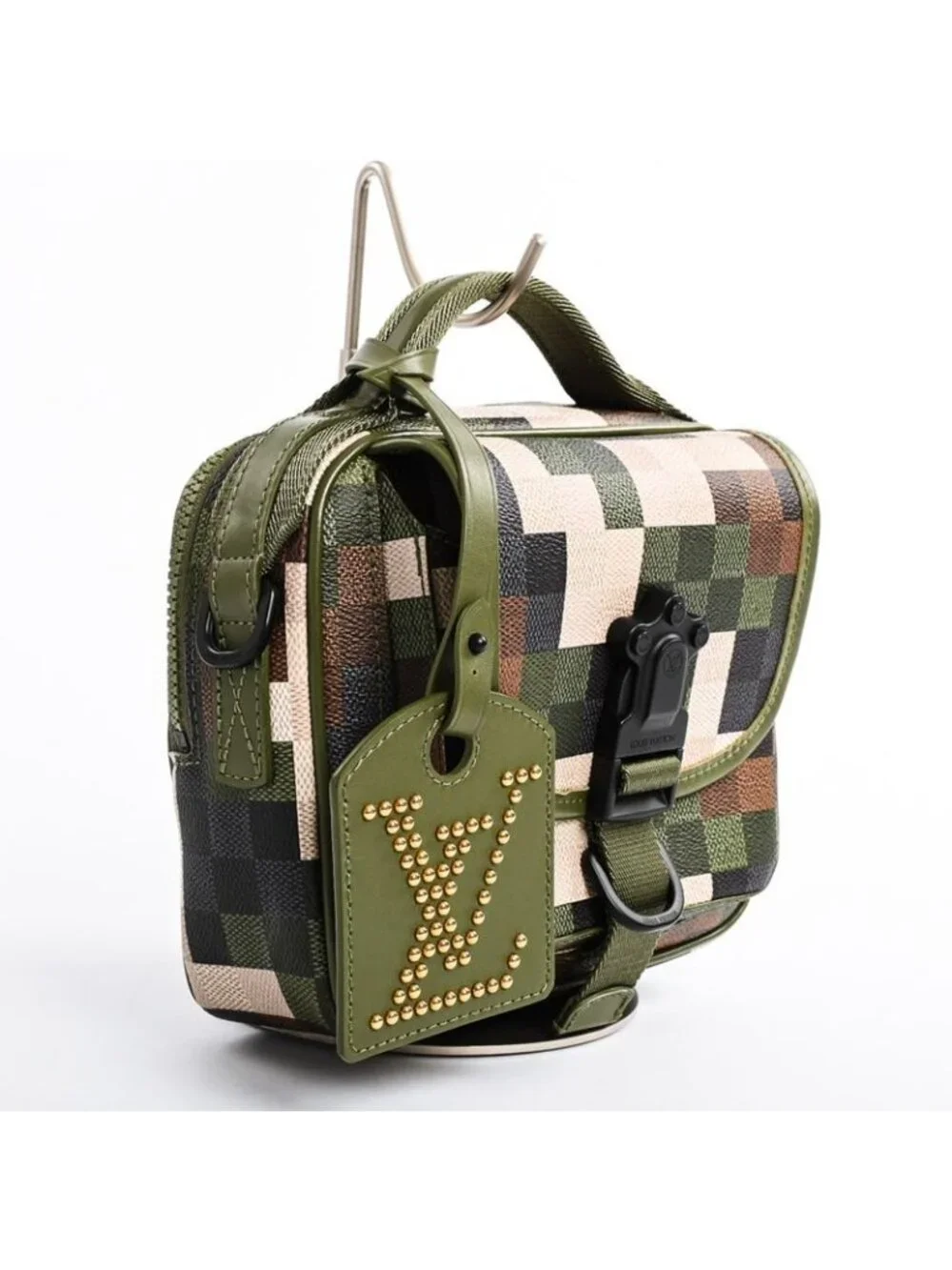 Louis Vuitton Shoulder Bag Quest Messenger - Picture 2 of 9